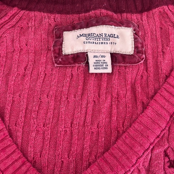 AMERICAN EAGLE Pink Sweater Size M - Picture 2 of 5